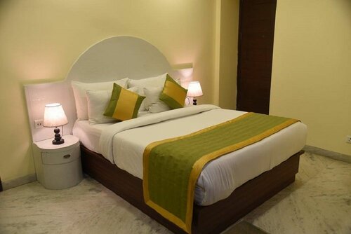 Гостиница Hotel Hans Jasola в Дели