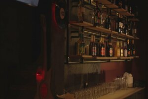 Rock-bar Dom Rm (Novosibirsk, Kamenskaya Street, 55) ، حانة، بار