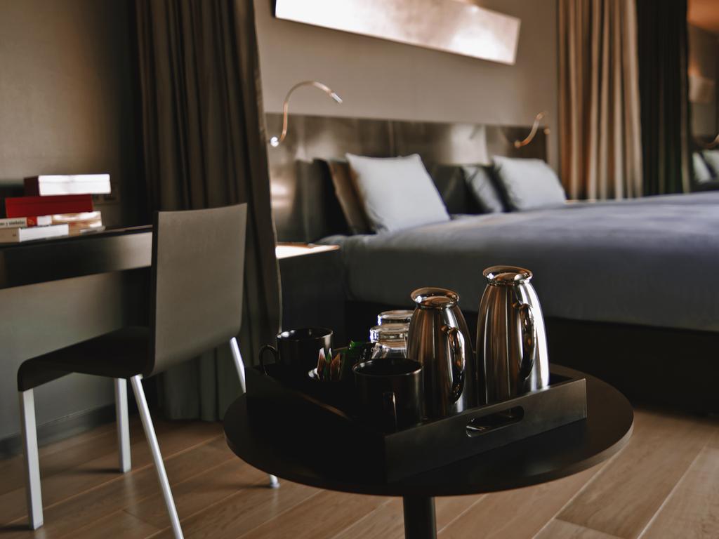 Фото Renaissance Barcelona Fira Hotel