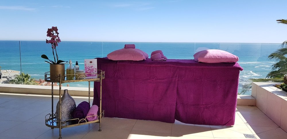 Фото The Clarendon - Bantry Bay