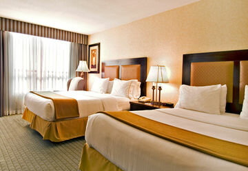 Фото Holiday Inn Express Vancouver-Metrotown