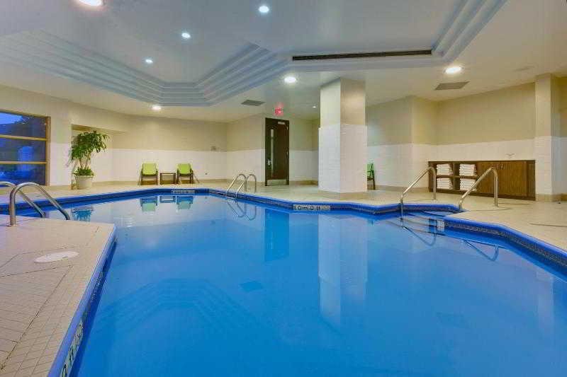 Фото Holiday Inn Laval Montreal