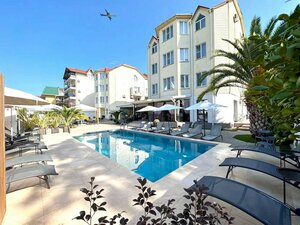 Гостиница Родос в Сириусе