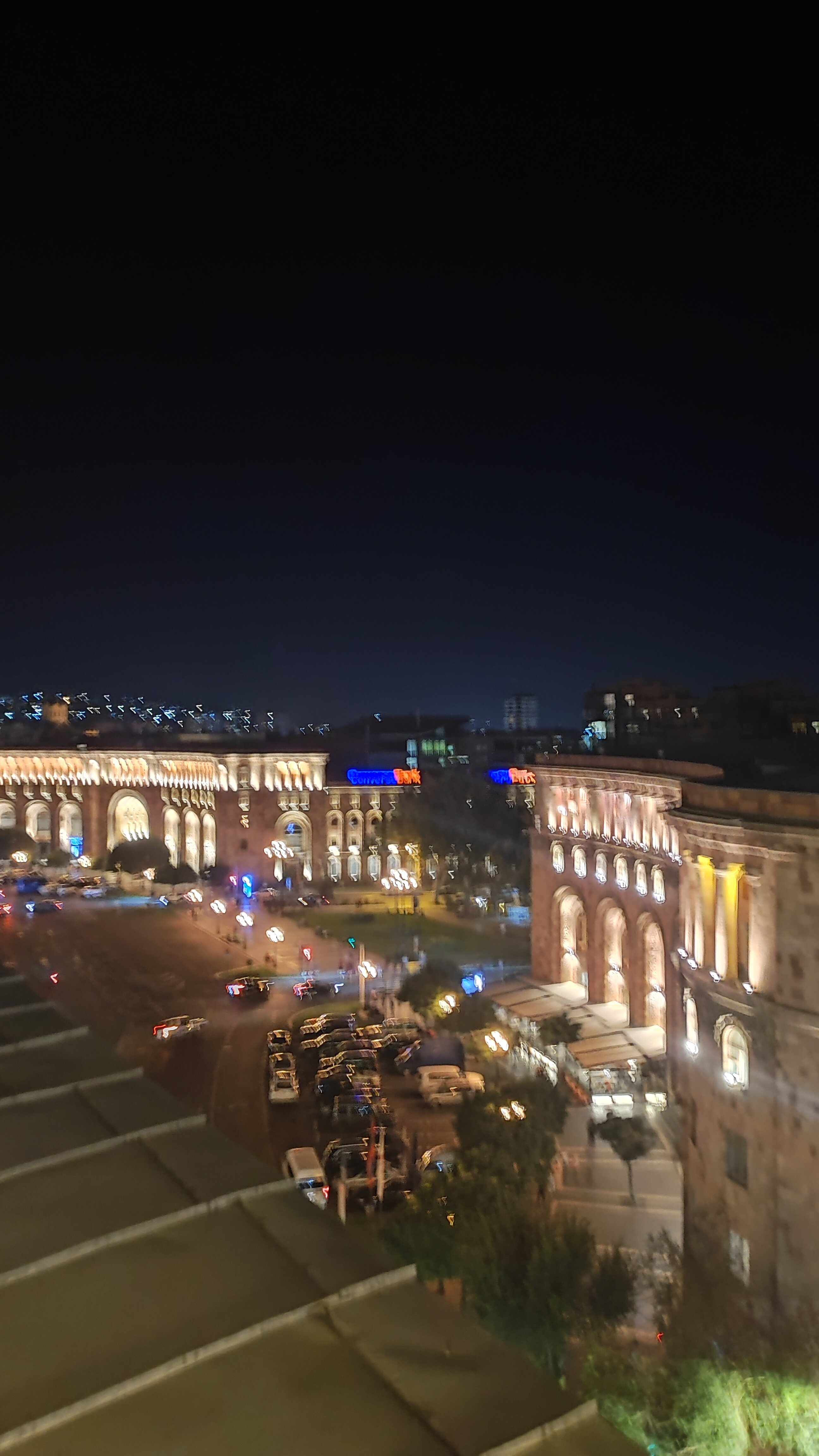 Фото Holiday Inn Yerevan Republic Square