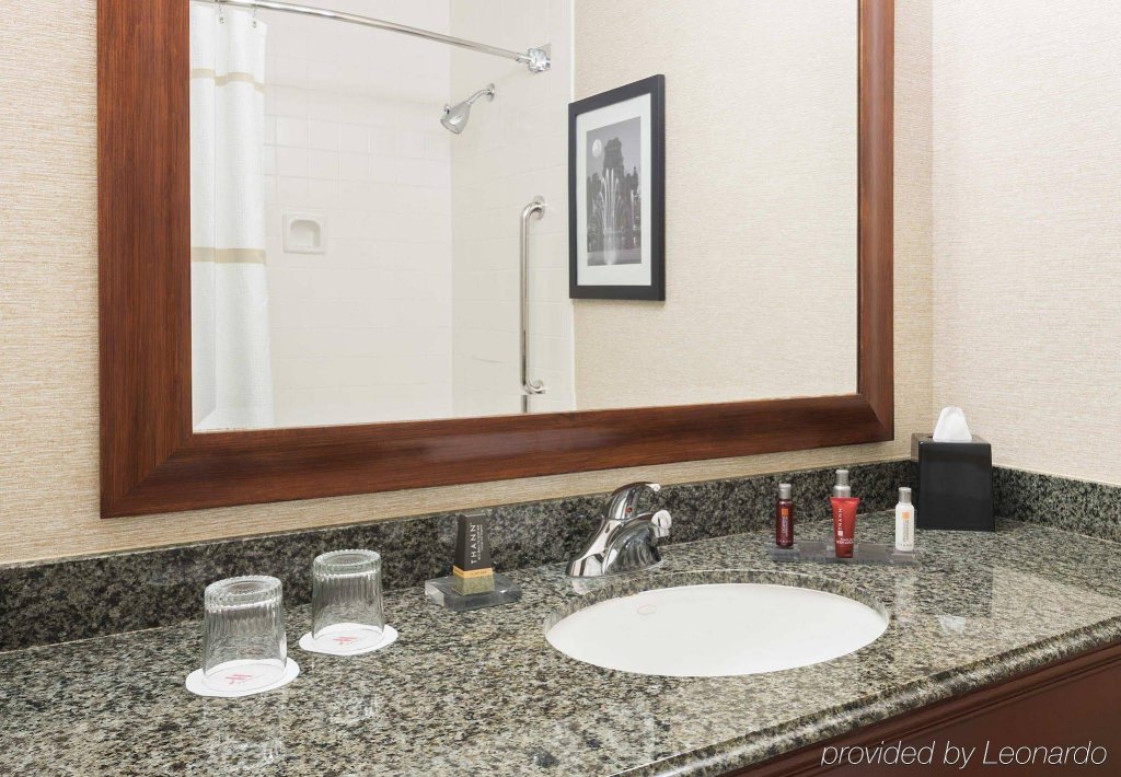 Фото Marriott Pittsburgh City Center Hotel