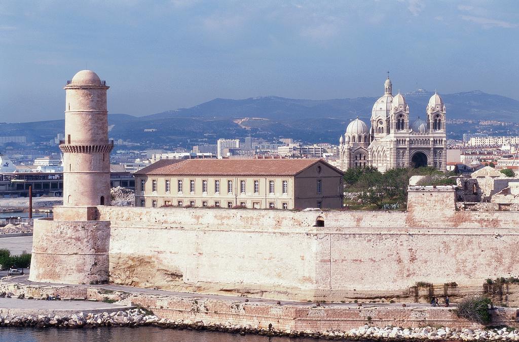 Фото Novotel Suites Marseille Centre Euromed