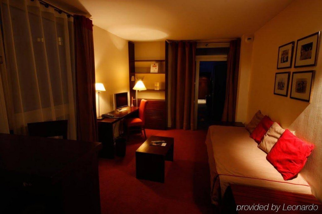 Фото Hôtel Le Roosevelt