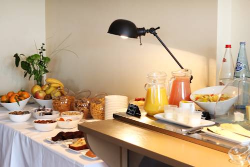 Фото La Résidence du Vieux Port