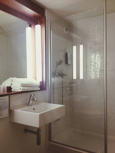 Фото Hotel Campanile Montesson - Le Vésinet