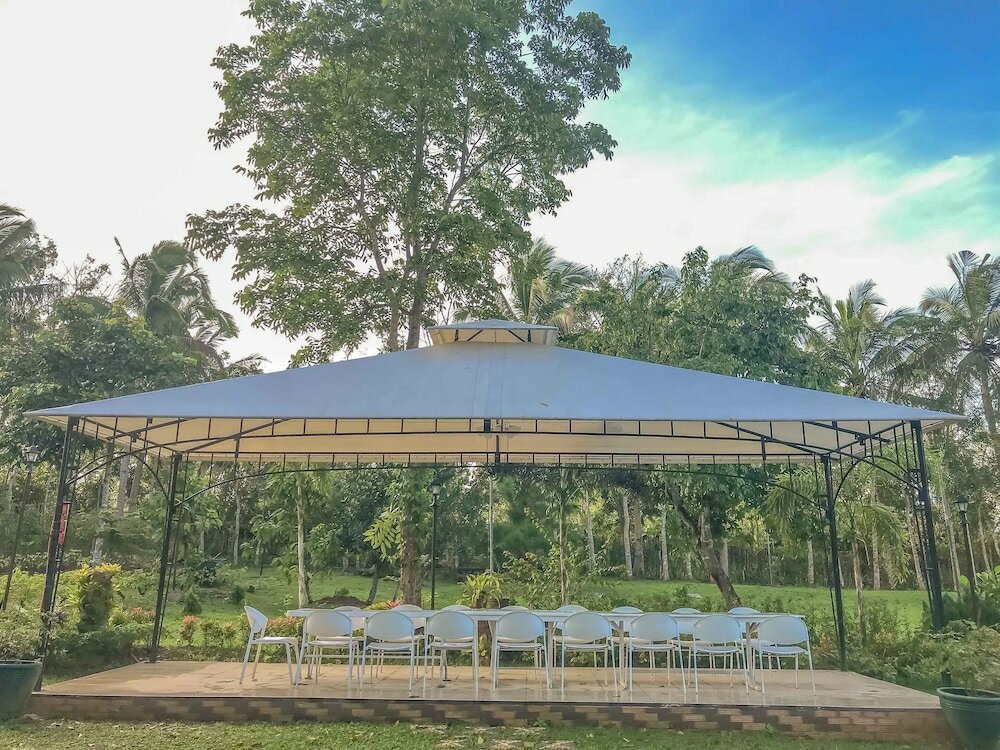 Фото Loria Hotel Tagaytay