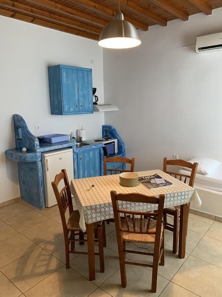 Фото Antique Apartments