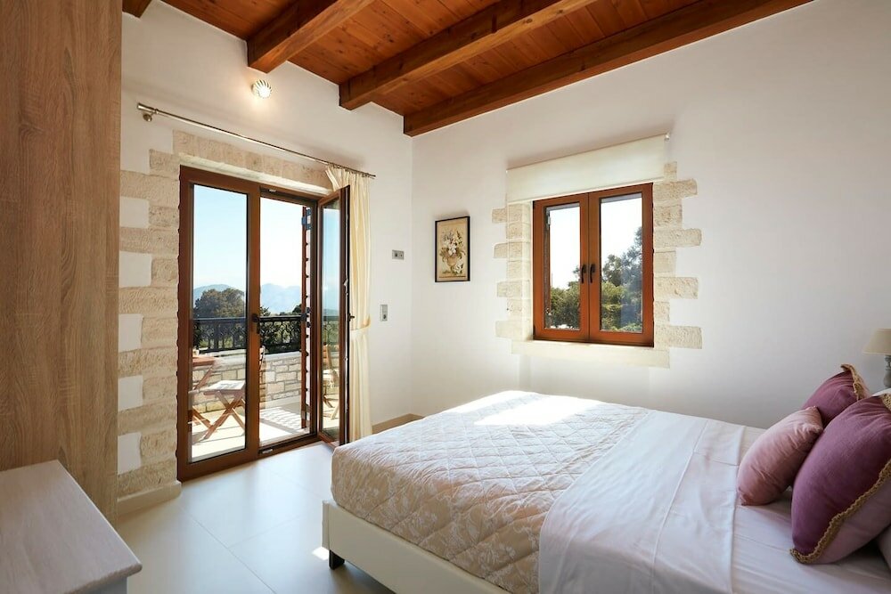 Фото Peacefull Stone-Built Villa