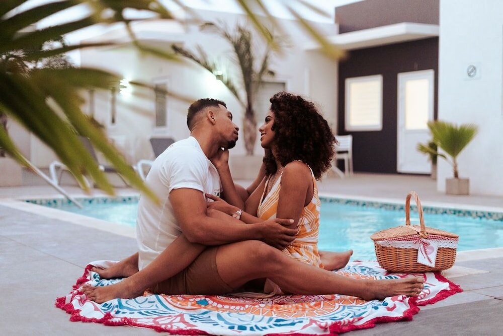 Фото The Palm Leaf Apartments