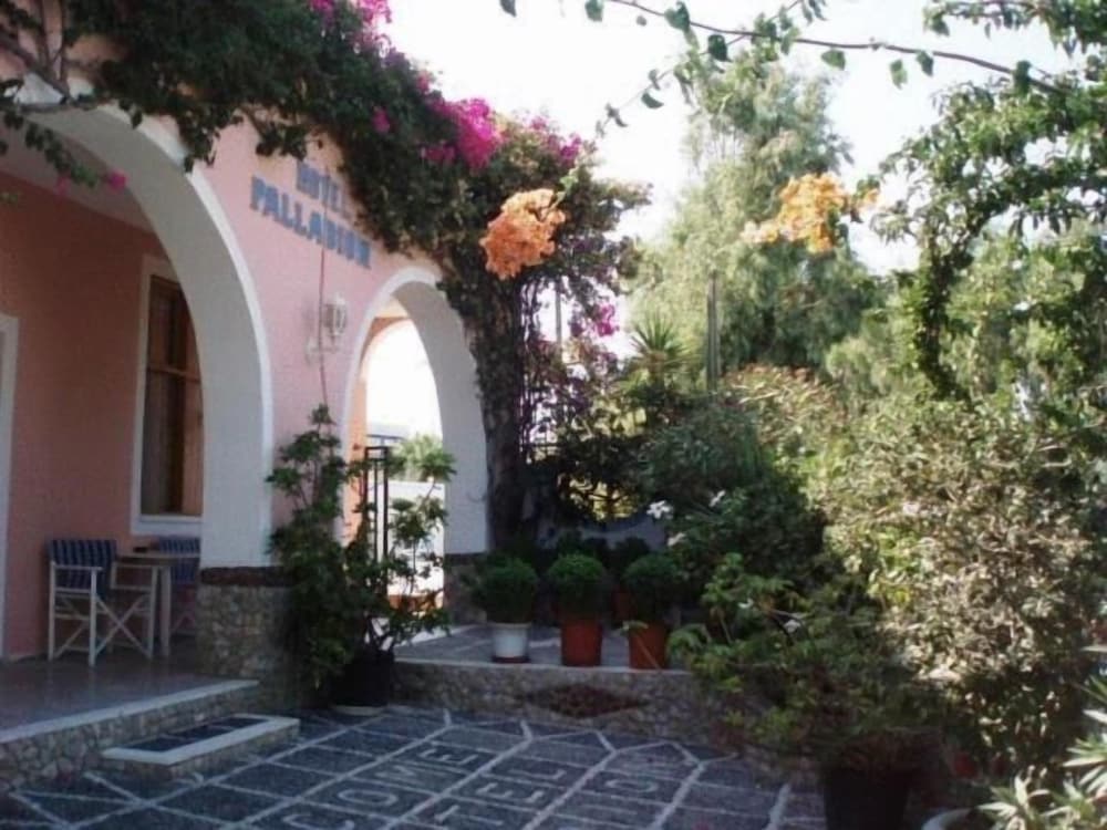 Фото Palladion Hotel