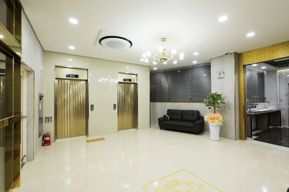 Фото Hotel Grand Suite