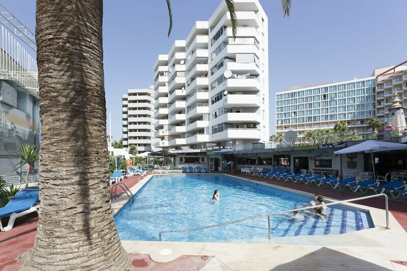 Гостиница Magalluf Playa Apartments - Adults Only