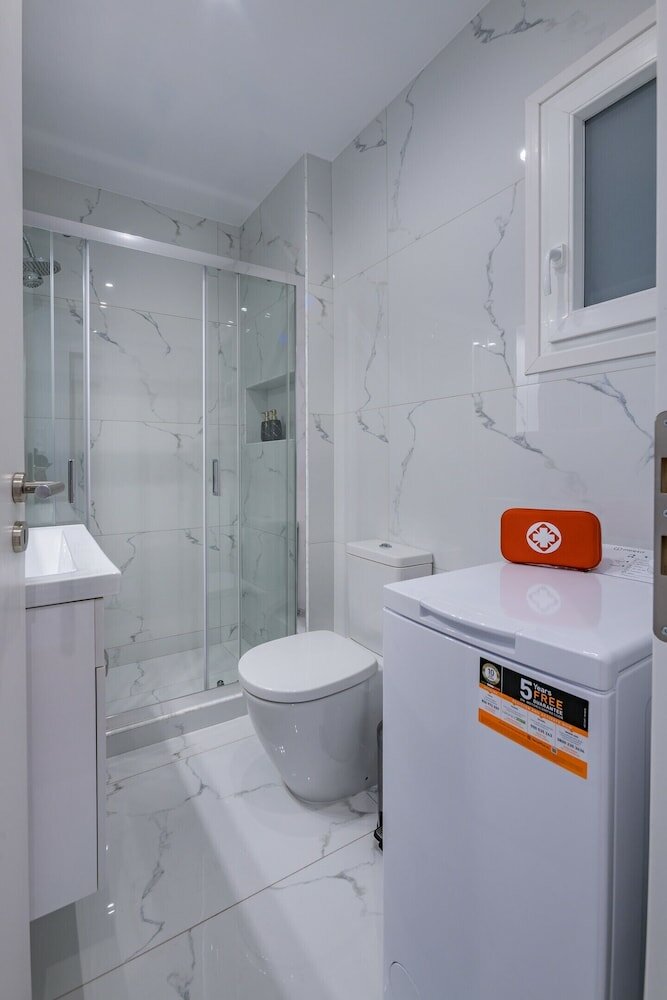 Фото Lush Sapphire apt in the heart of Athens