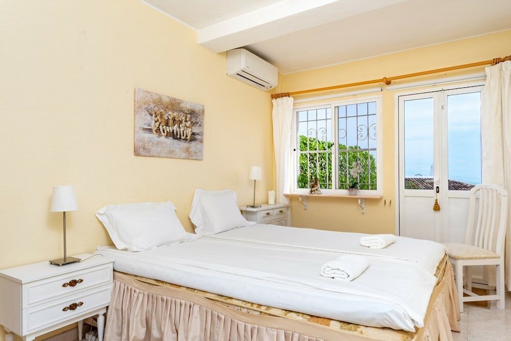 Фото Townhouse with Sea View in Benalmadena Ref 116