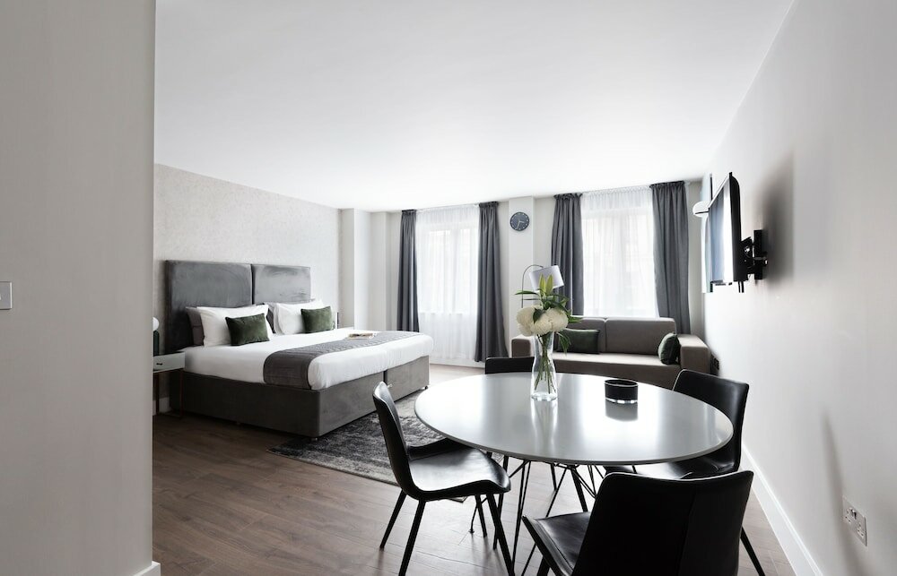 Фото The Residen