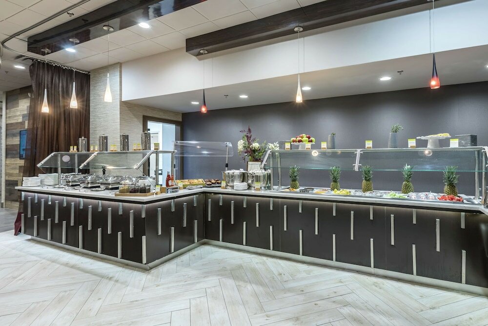 Фото DoubleTree by Hilton Winston Salem - University