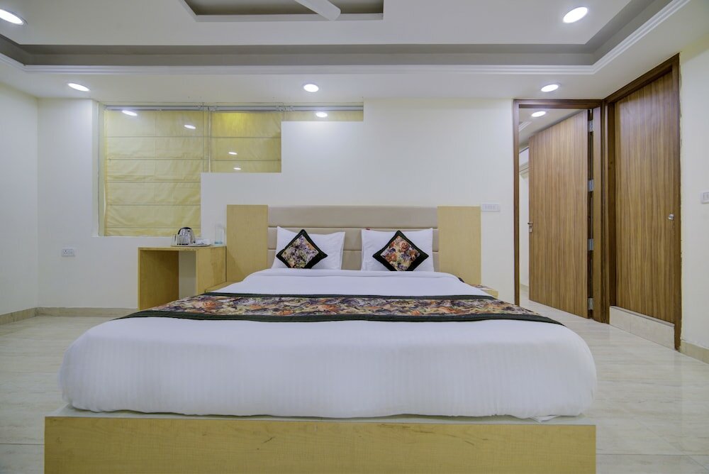 Фото Hotel D'Capitol Delhi Airport