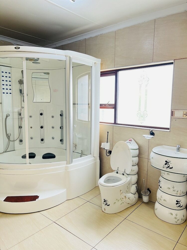 Фото Airport Royal Guest House