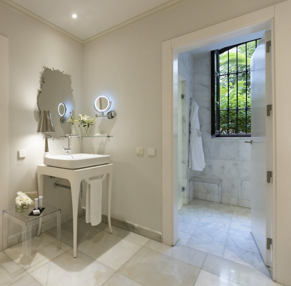 Фото Hotel Hospes Palacio de Los Patos