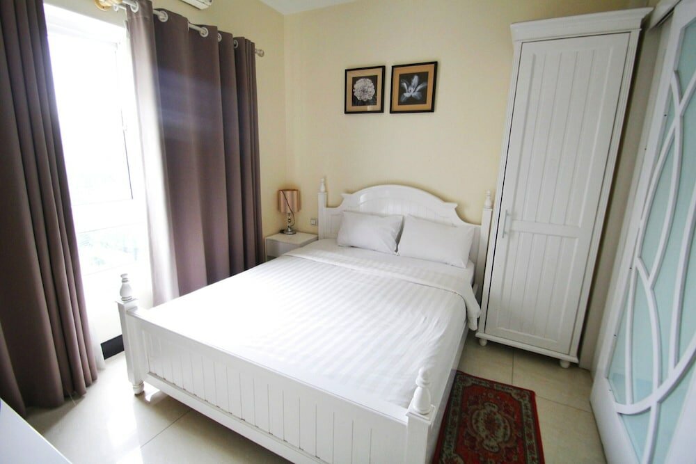 Фото Queen Central Hotel 2