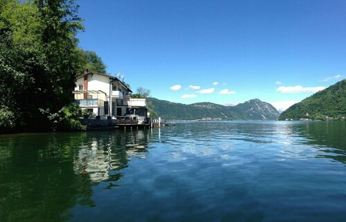 Гостиница Direct on Lugano Lake: Take a Swim From Your Villa