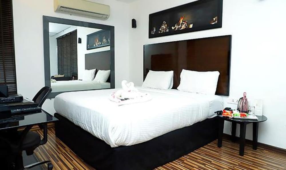 Фото Fabhotel Skyry II
