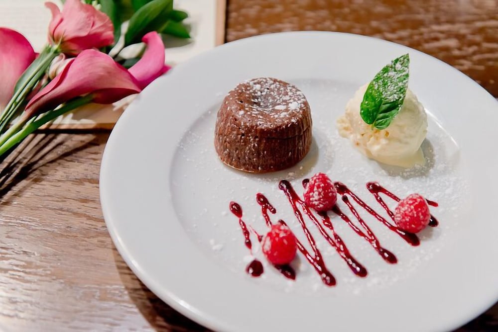 Фото Westow House