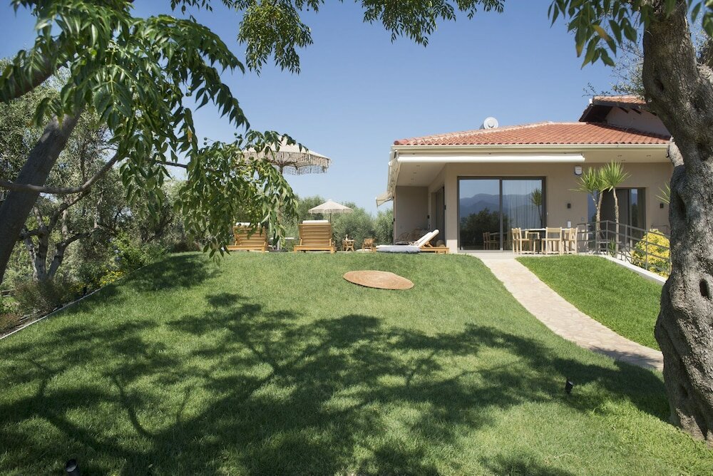 Фото Elaia Grove