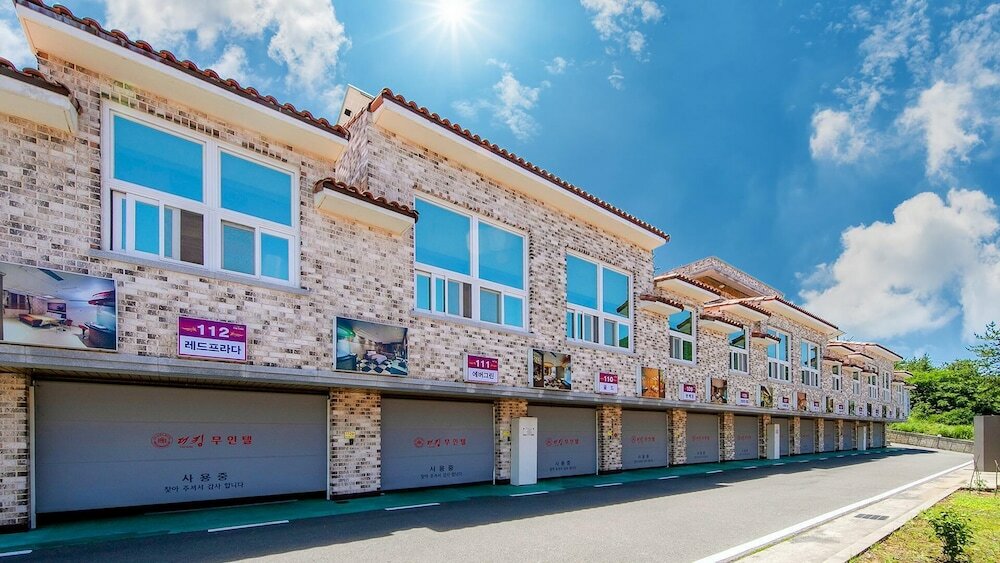 Фото Yeosu King Pension Tel