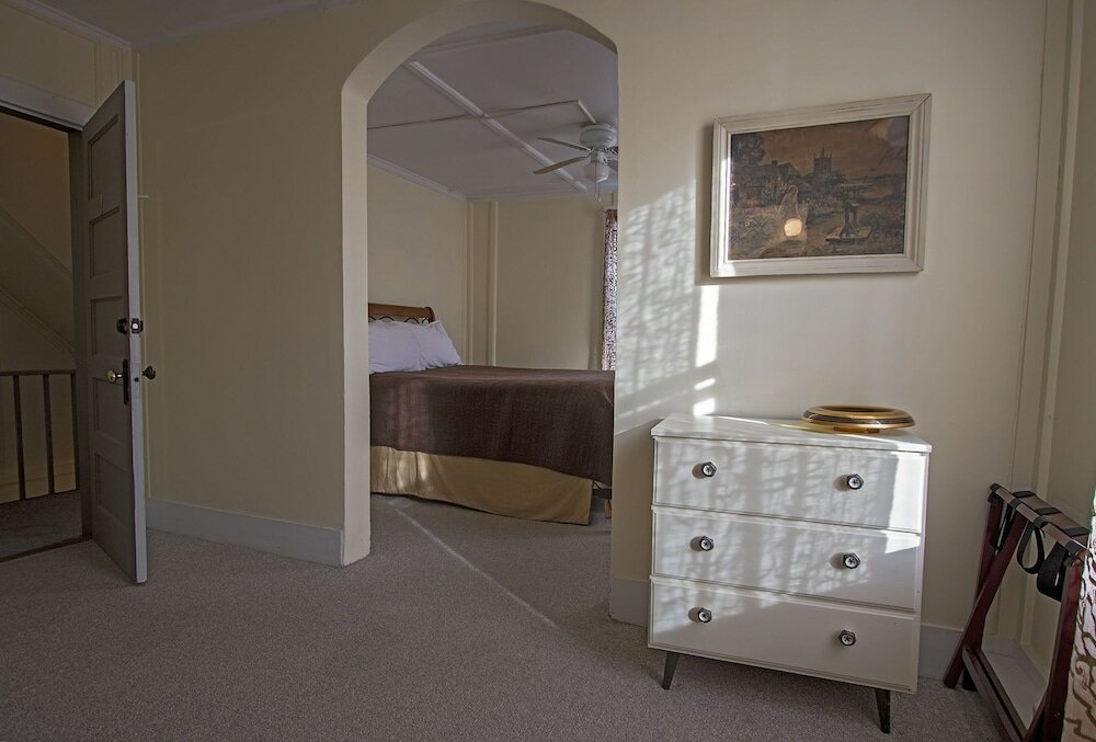 Фото The Woodbine Inn