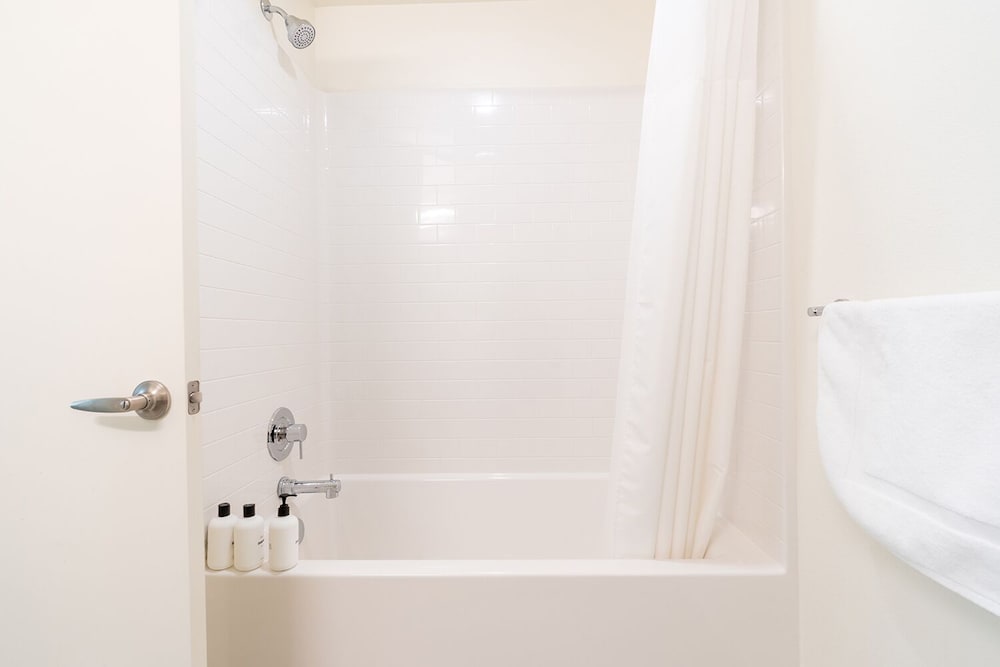 Фото Sophari Mercer Island Apartments