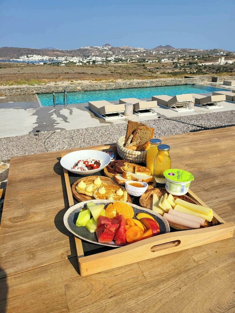 Фото Korfi de Milo