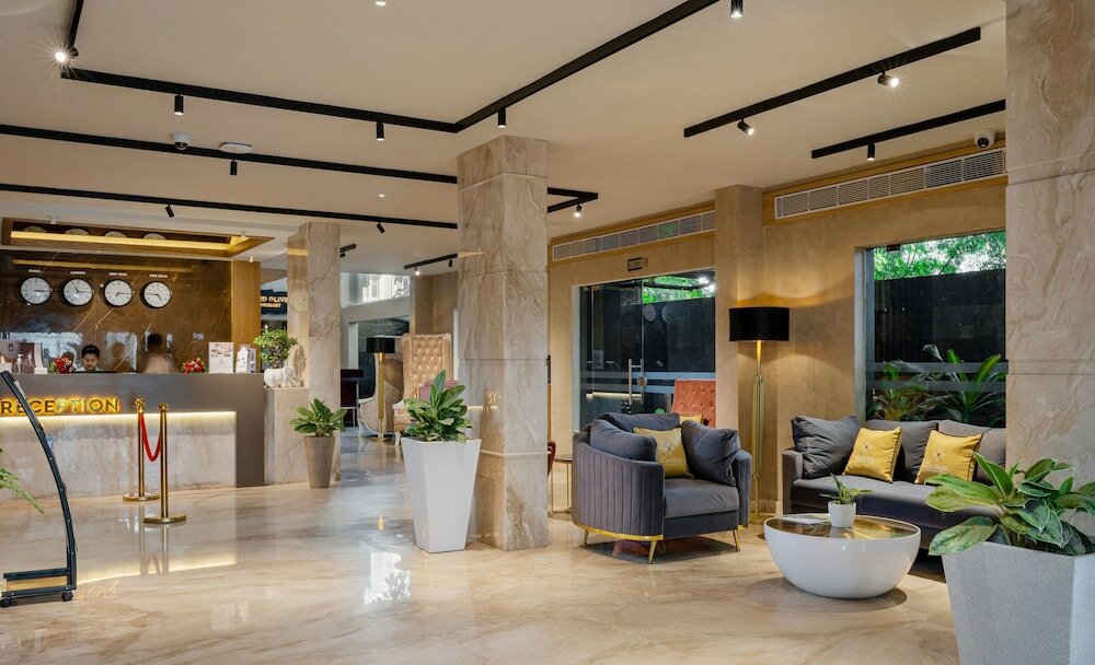 Фото Lazdana Hotel Bangalore