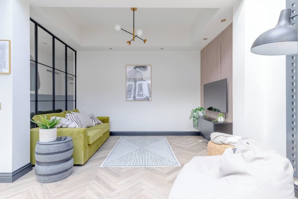 Фото Contemporary Elegance - 2bd Flat, Clapham!