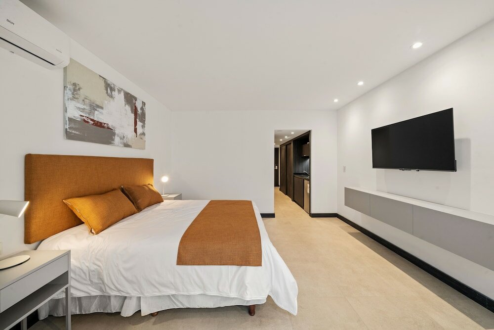 Фото La Vie Suite Madero