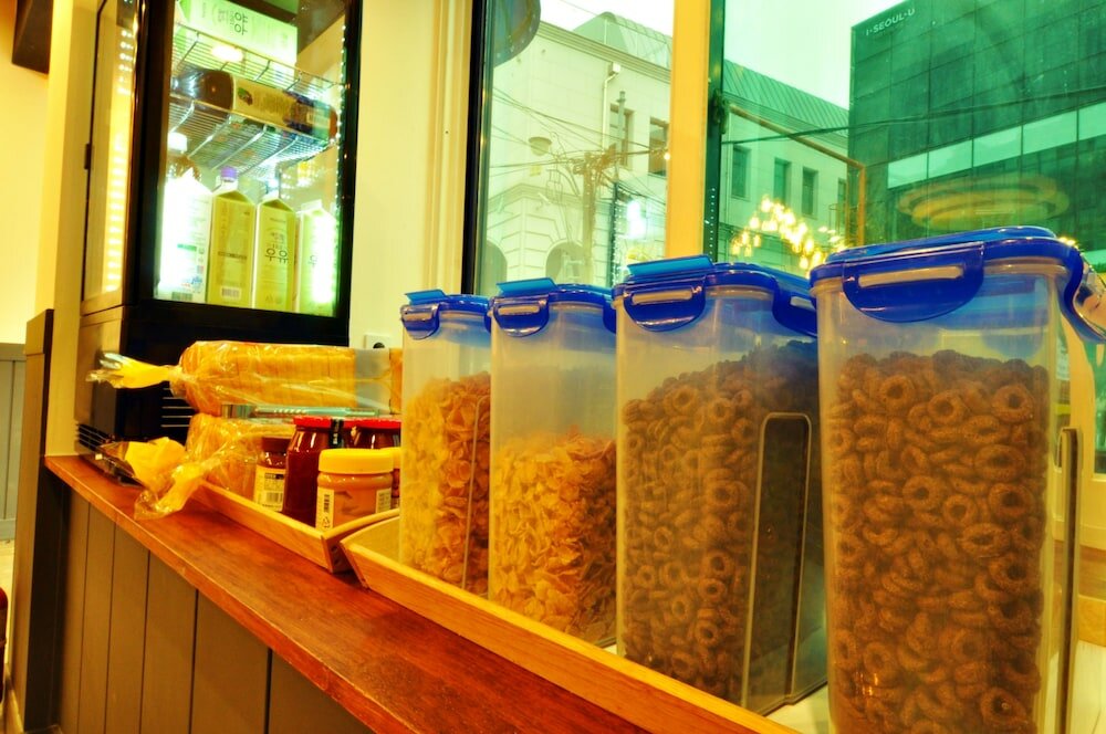 Фото Oyo Rooftop Hostel