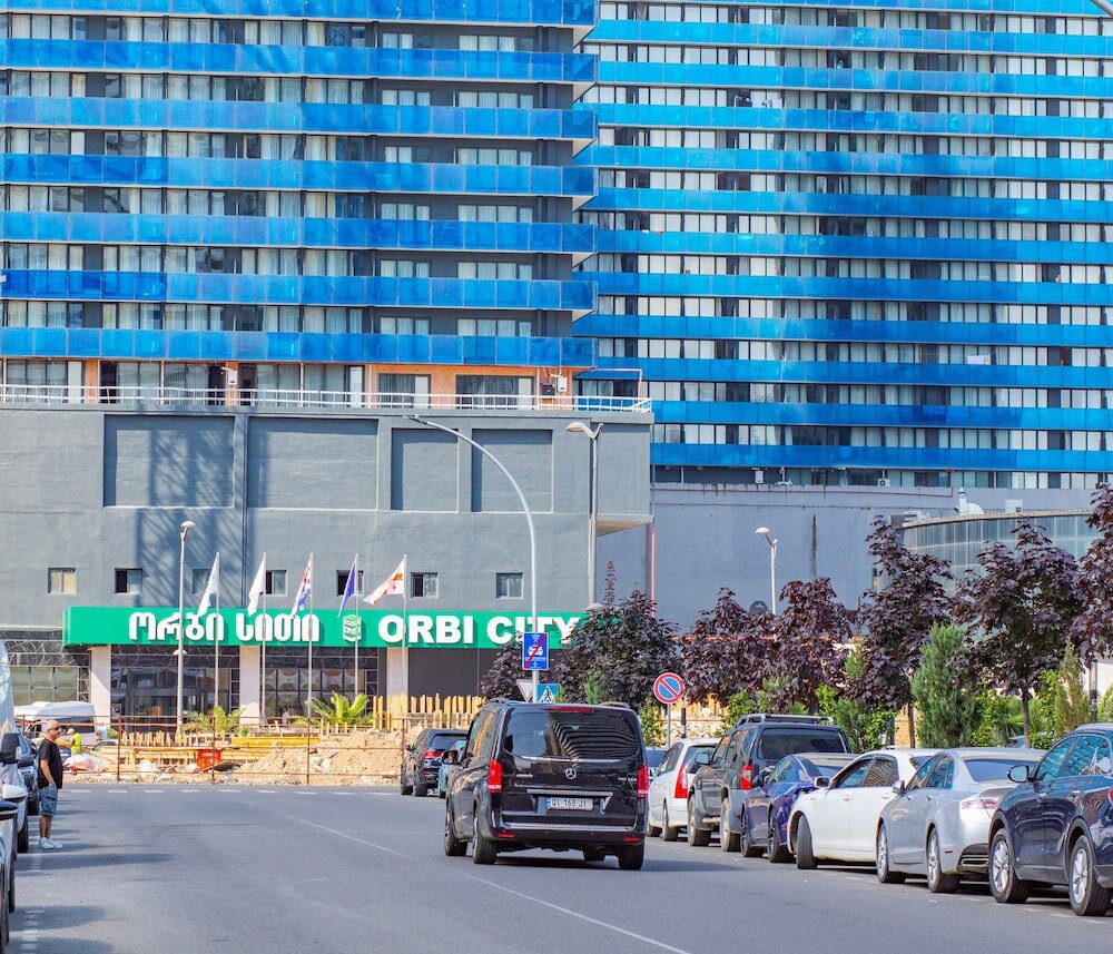 Фото Orbi City Hotel