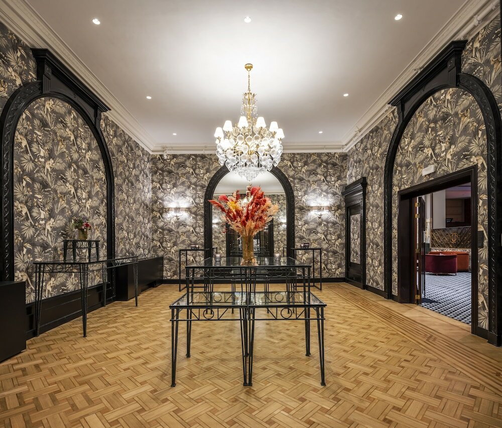 Фото DoubleTree by Hilton Brussels City