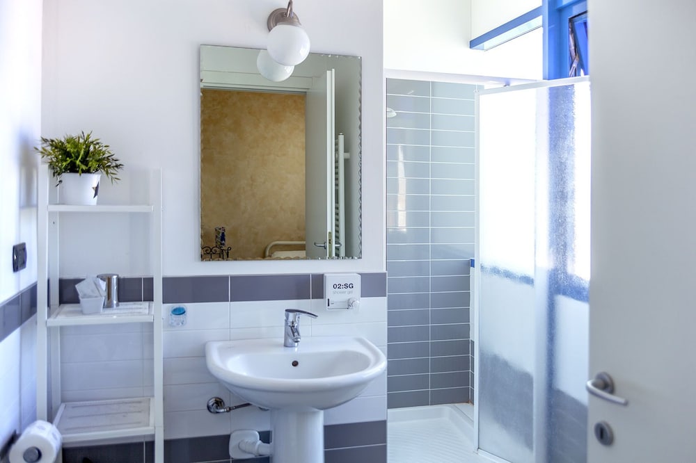 Фото Main Street Verona