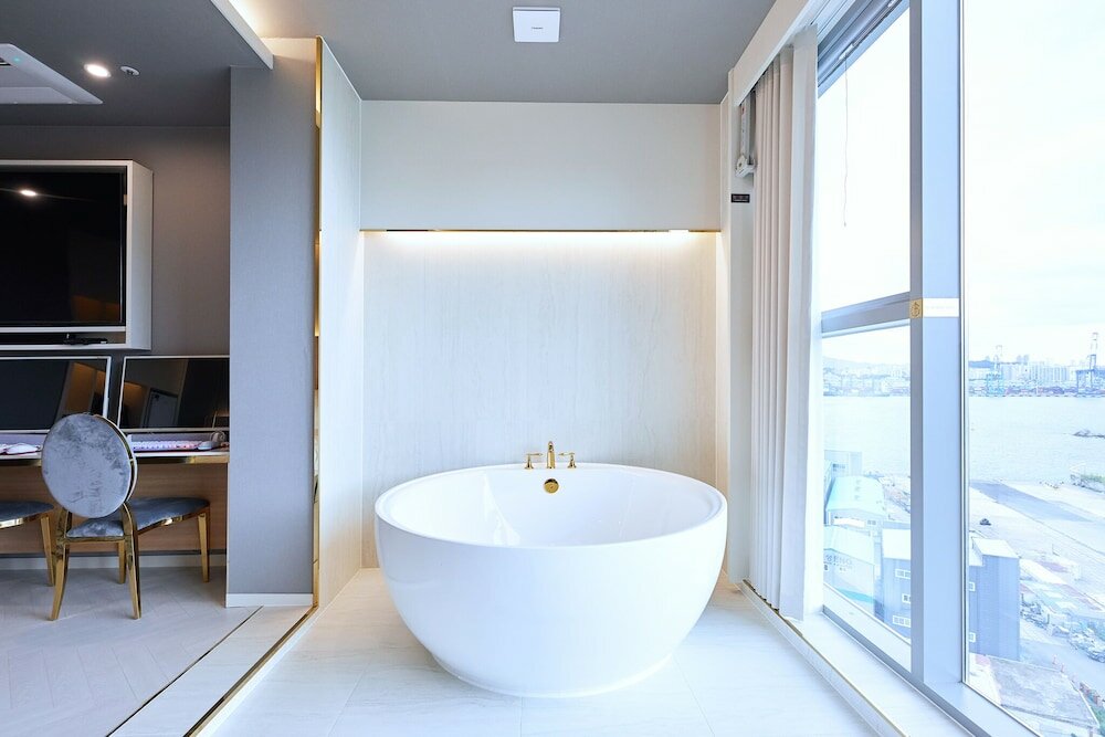 Фото Grand Bern Hotel