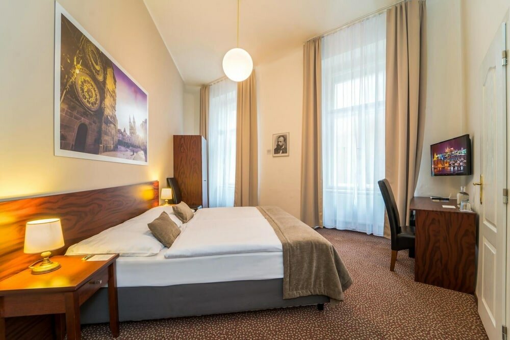 Фото Metropolitan Old Town Hotel - Czech Leading Hotels