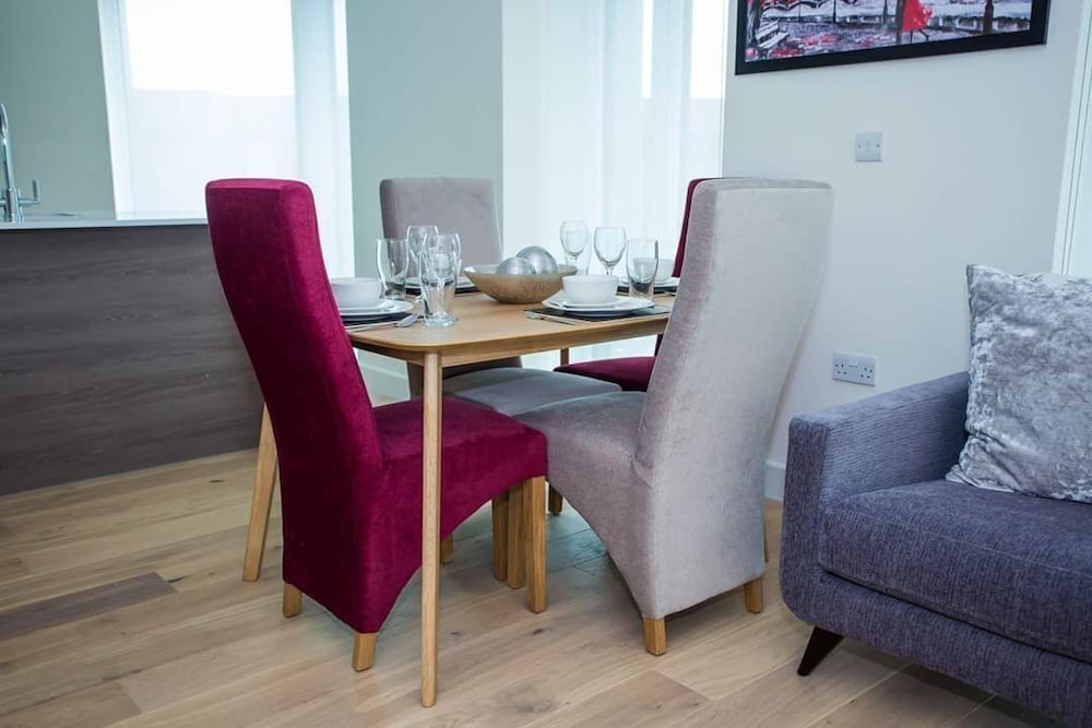 Фото Premium Woolwich 2 Bed Apartment