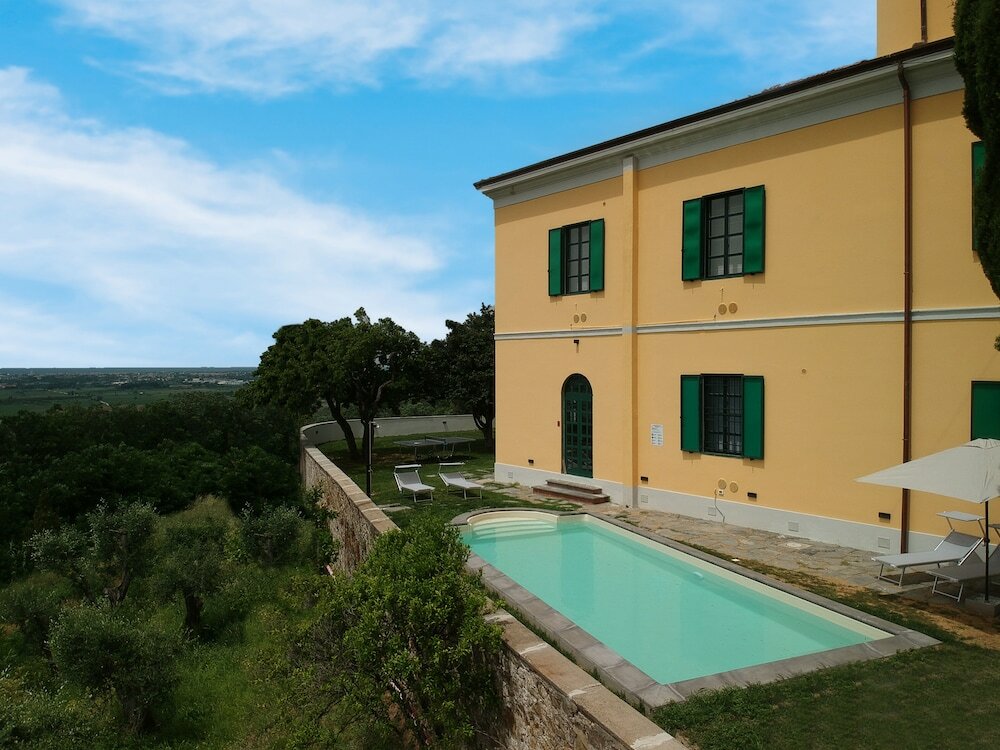 Фото The Gargoyles