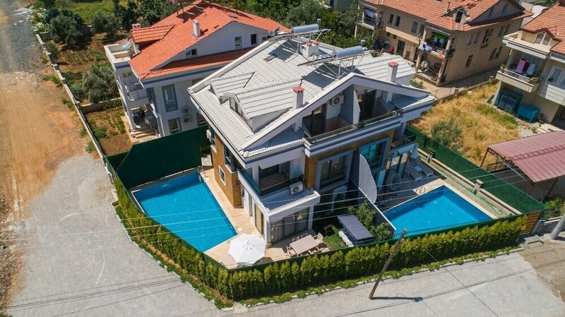Гостиница Jakuzili Mustakil Havuzlu Bati Villasi в Фетхие