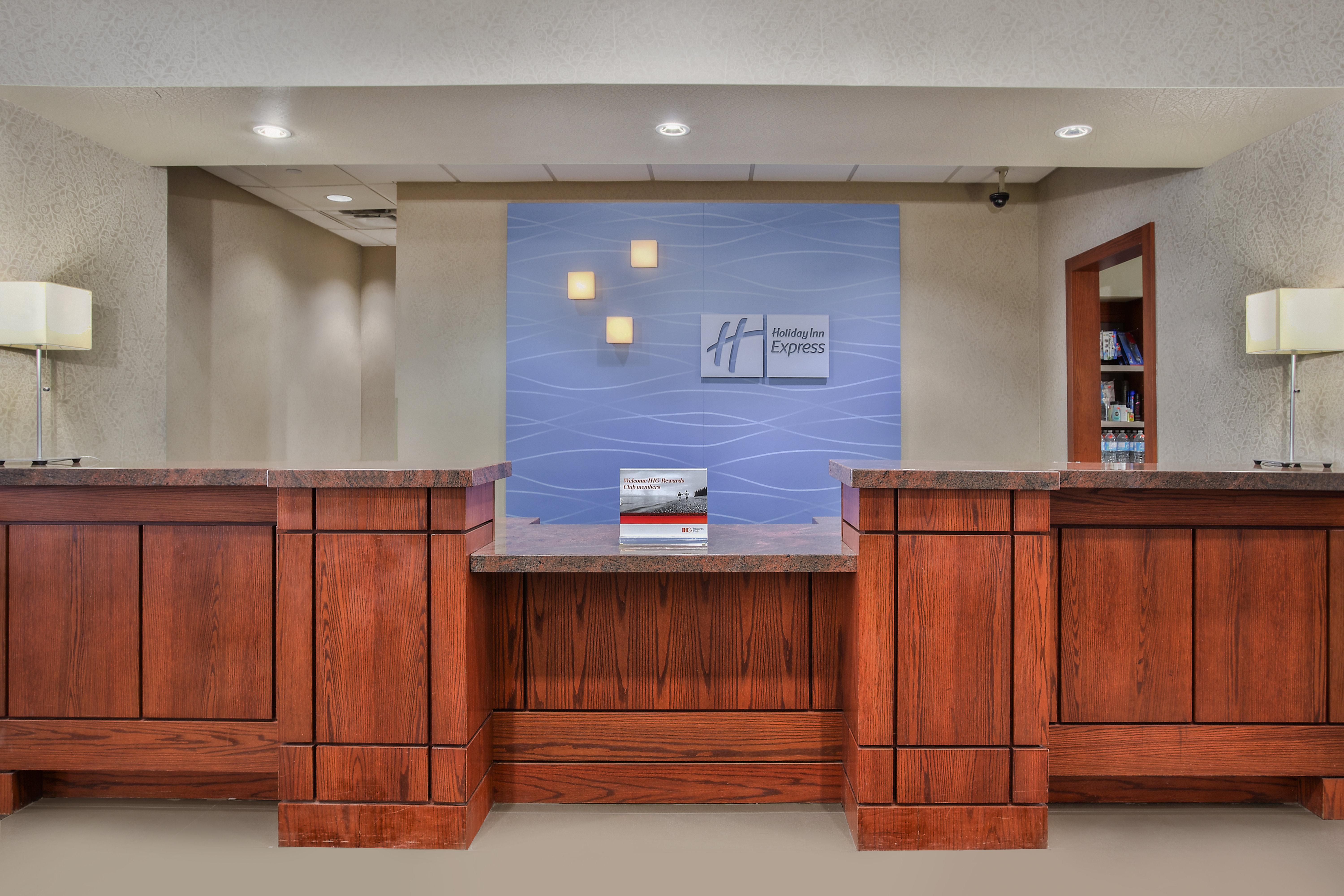 Фото Newmarket Hotel & Suites