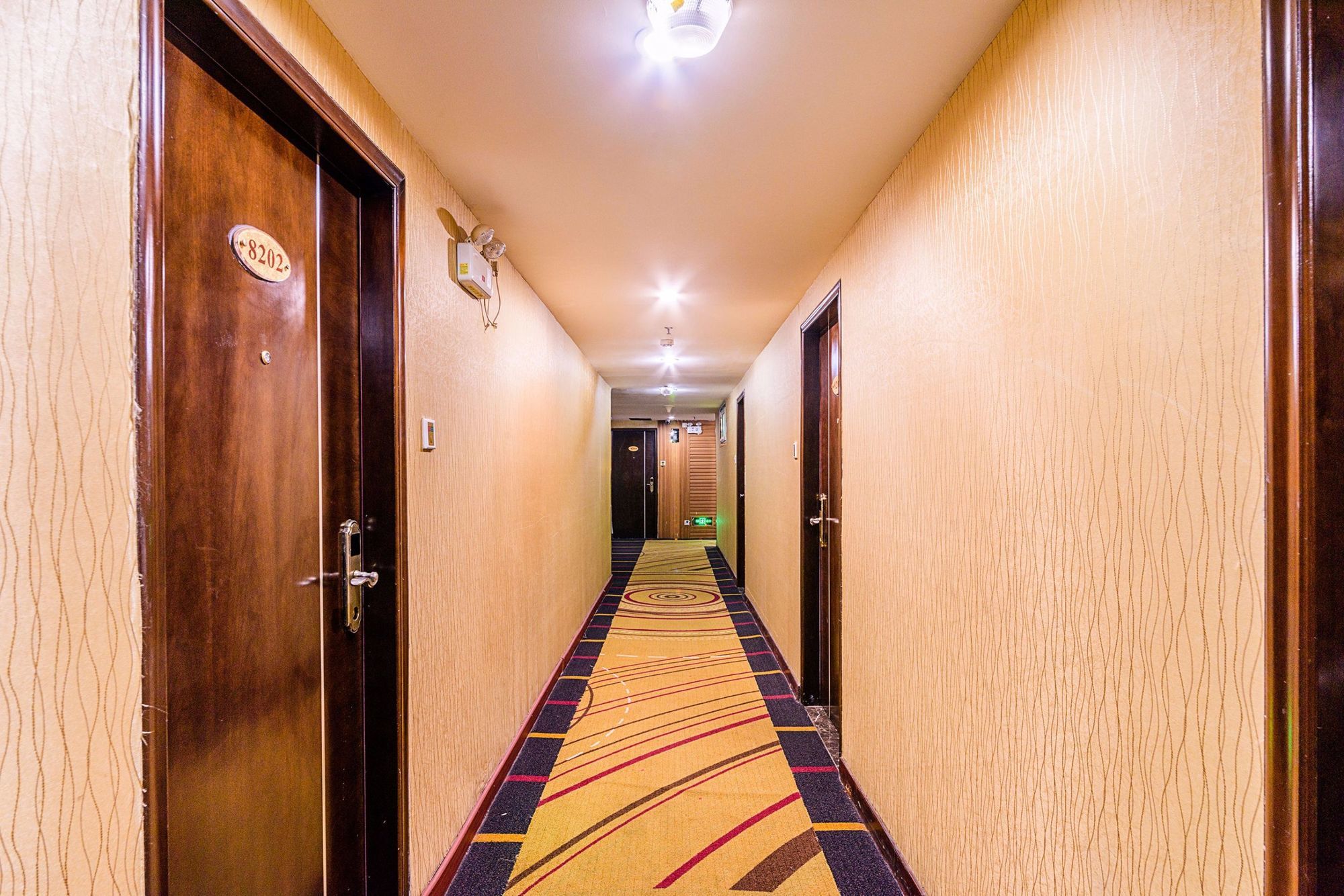 Фото Kaiserdom Hotel China Plaza